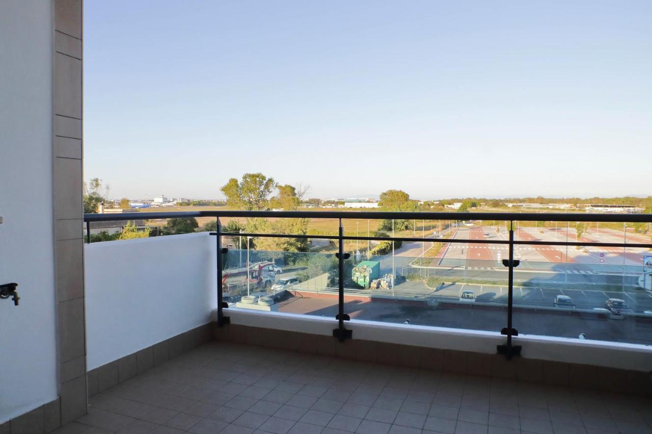 Bilocale Con Vista Sull'Aeroporto - Comodo Per Il Viaggio Fiumicino Extérieur photo